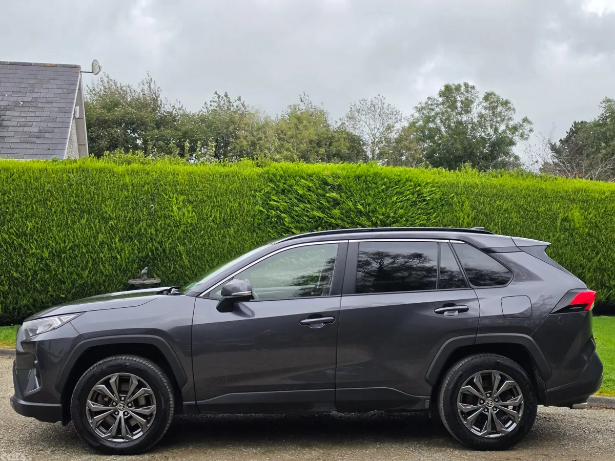 Toyota RAV4 SUV, Petrol Hybrid, 2022, Grey