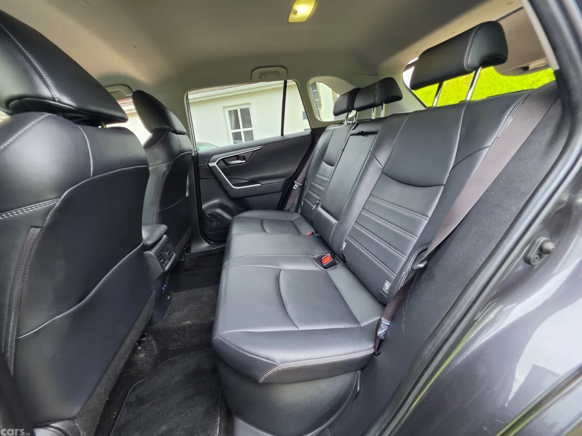 Toyota RAV4 SUV, Petrol Hybrid, 2022, Grey