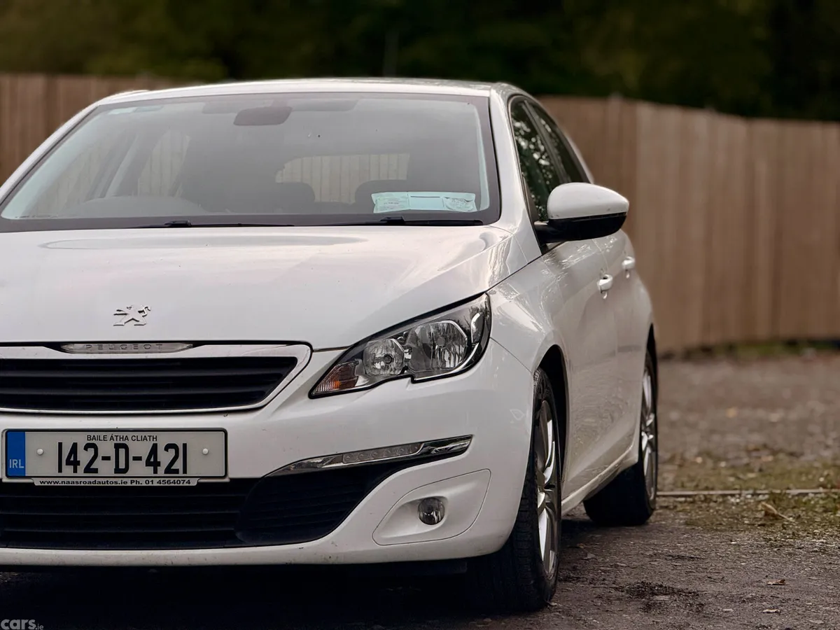 Peugeot 308 Hatchback, Petrol, 2014, White