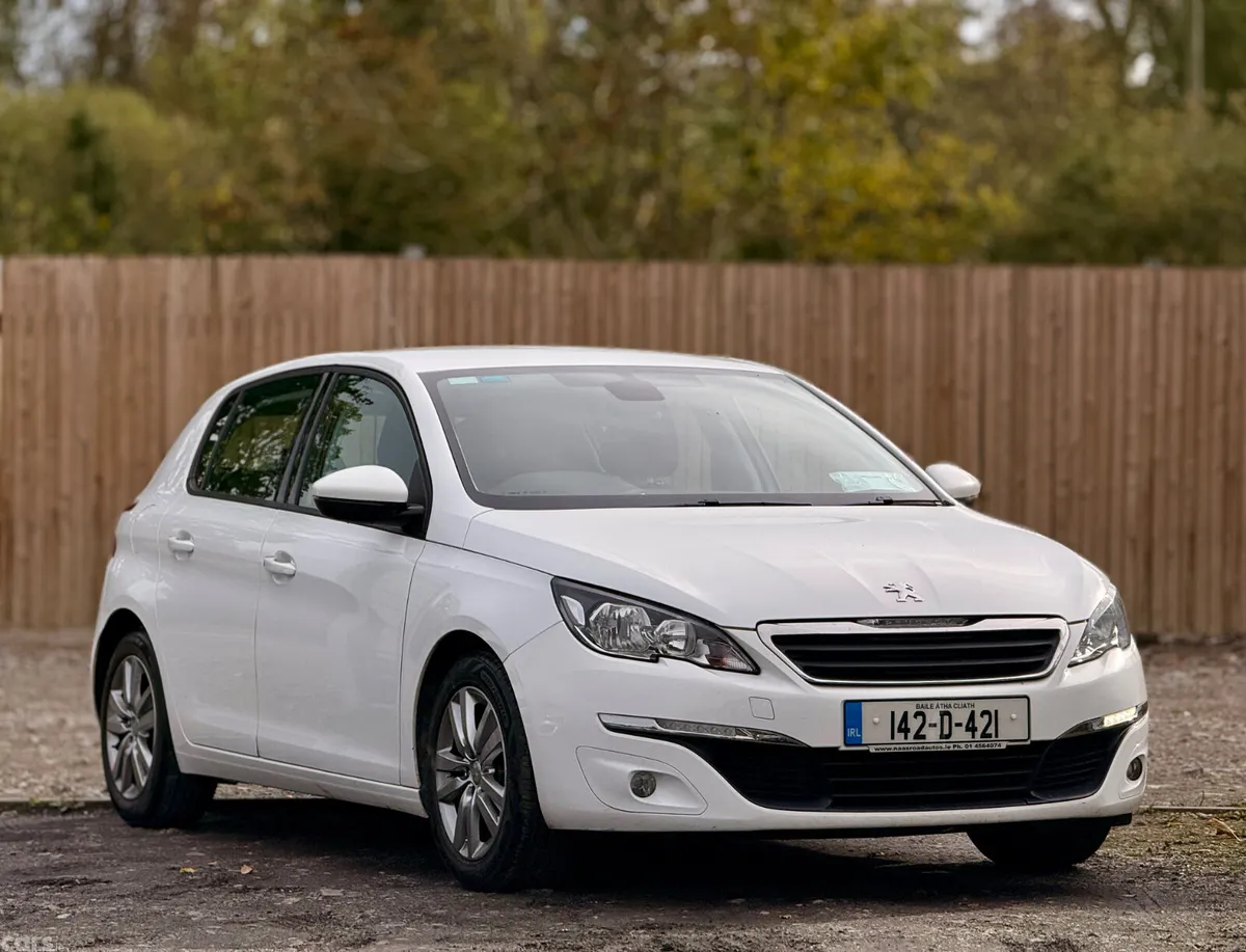 Peugeot 308 Hatchback, Petrol, 2014, White