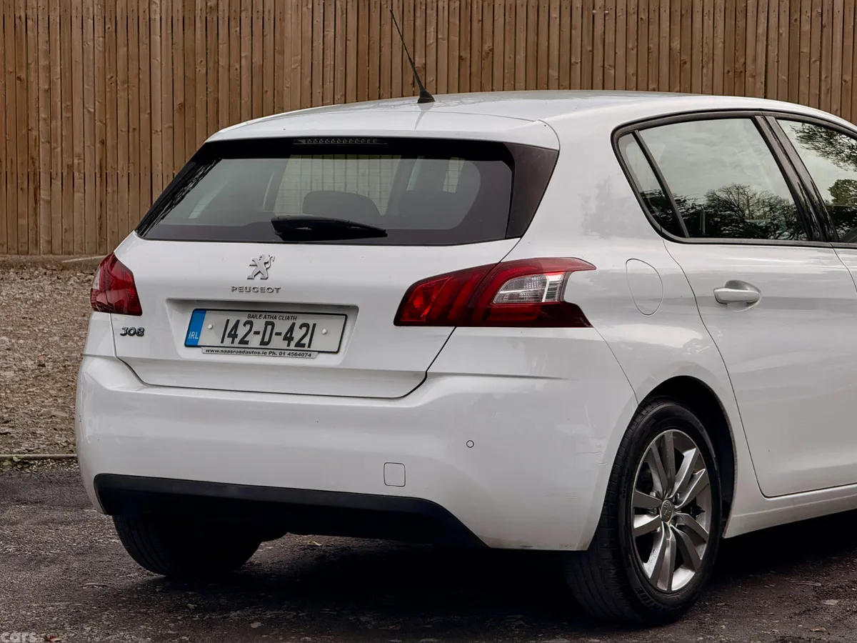 Peugeot 308 Hatchback, Petrol, 2014, White