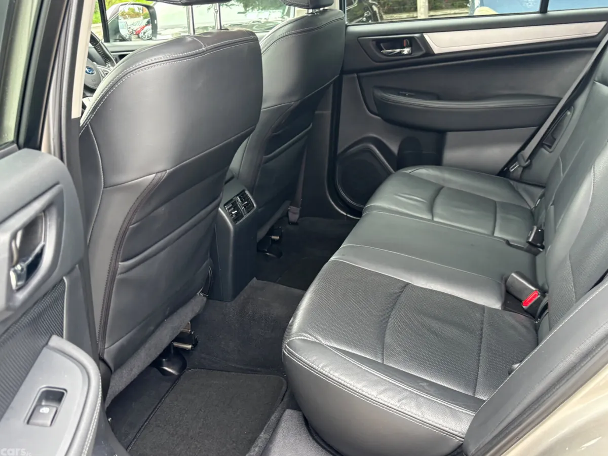 Subaru Outback Estate, Diesel, 2016, Gold
