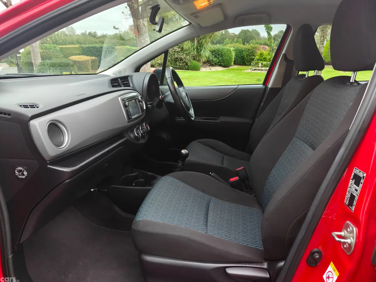 Toyota Yaris Hatchback, Petrol, 2014, Red