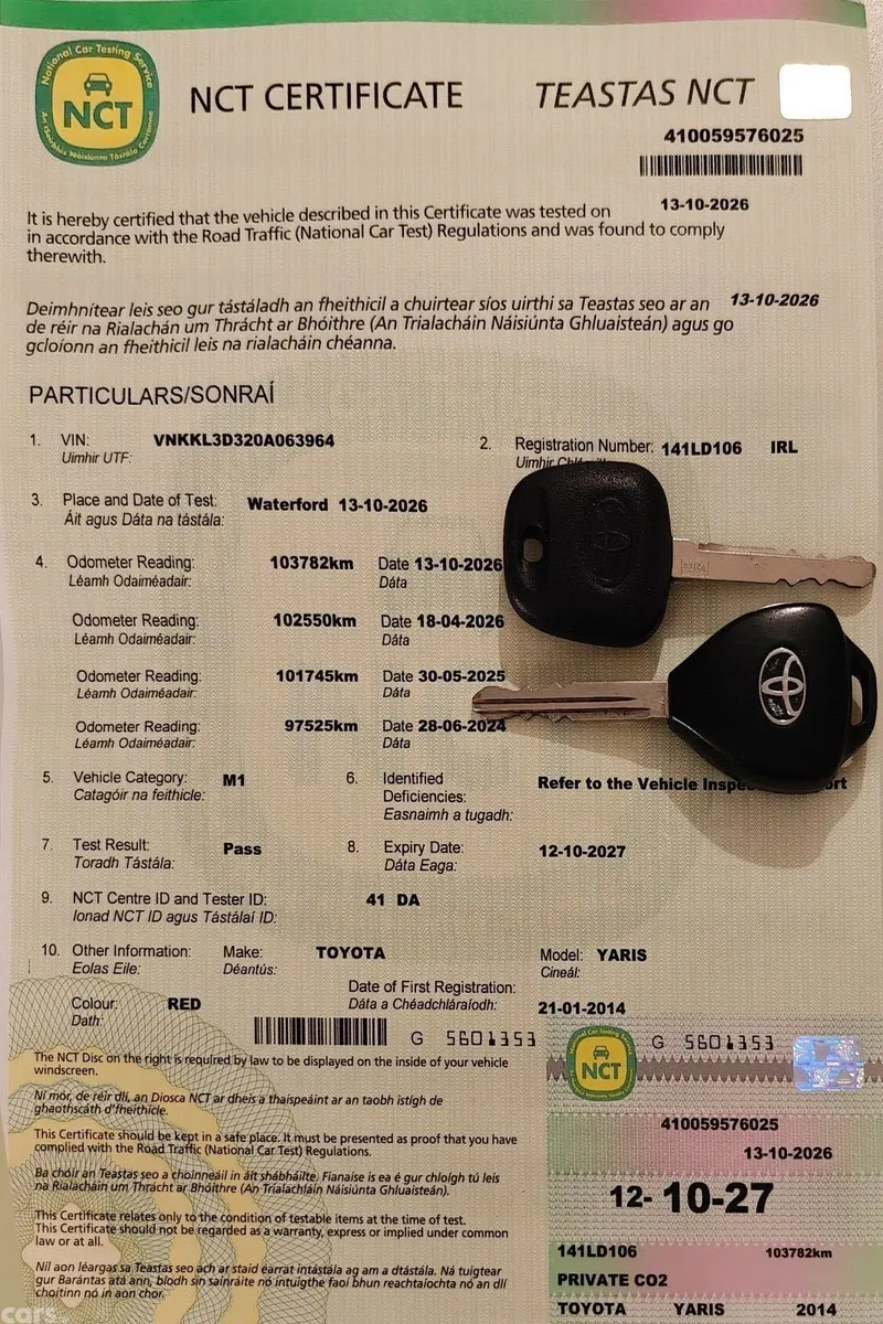 Toyota Yaris Hatchback, Petrol, 2014, Red