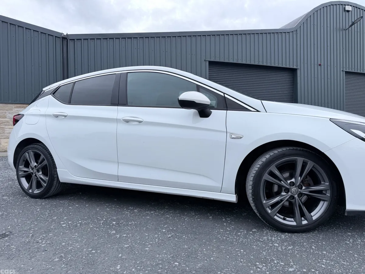 Opel Astra Hatchback, Petrol, 2019, White