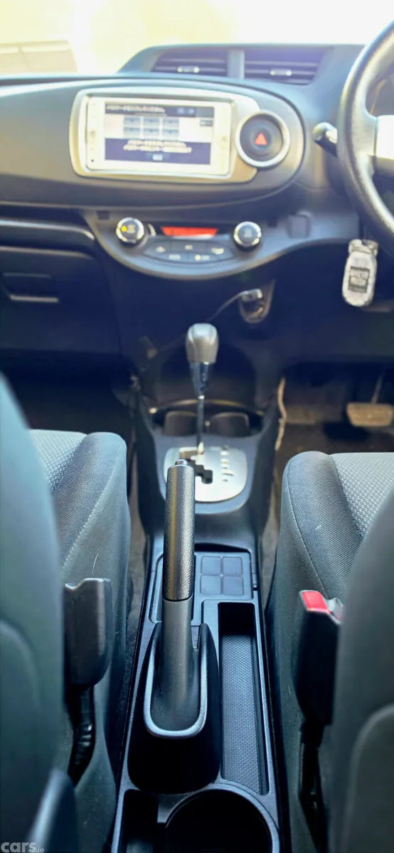 Toyota Vitz Hatchback, Petrol, 2014, Silver