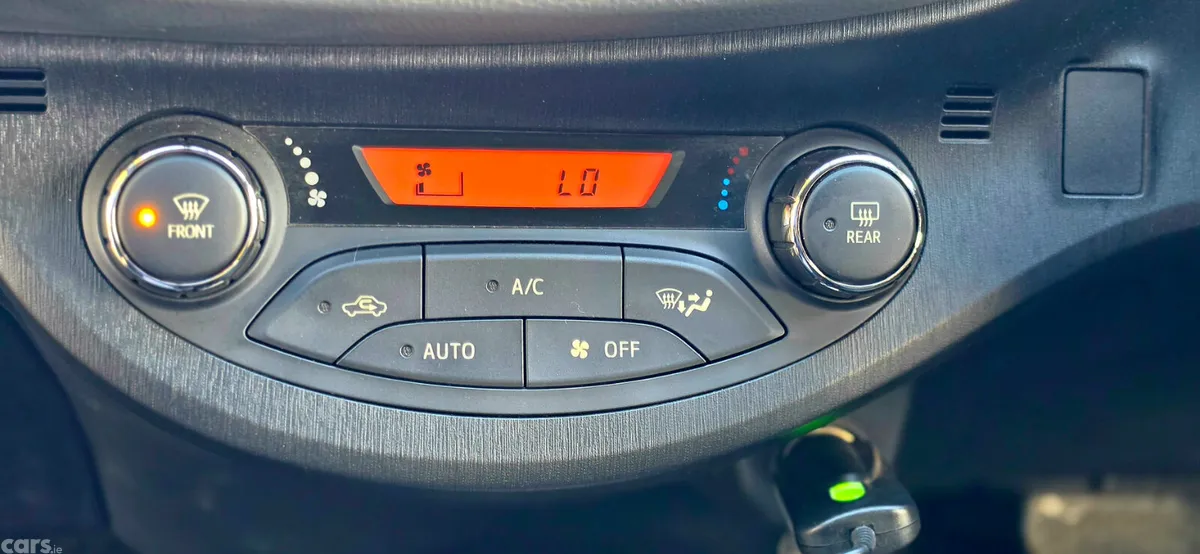 Toyota Vitz Hatchback, Petrol, 2014, Silver