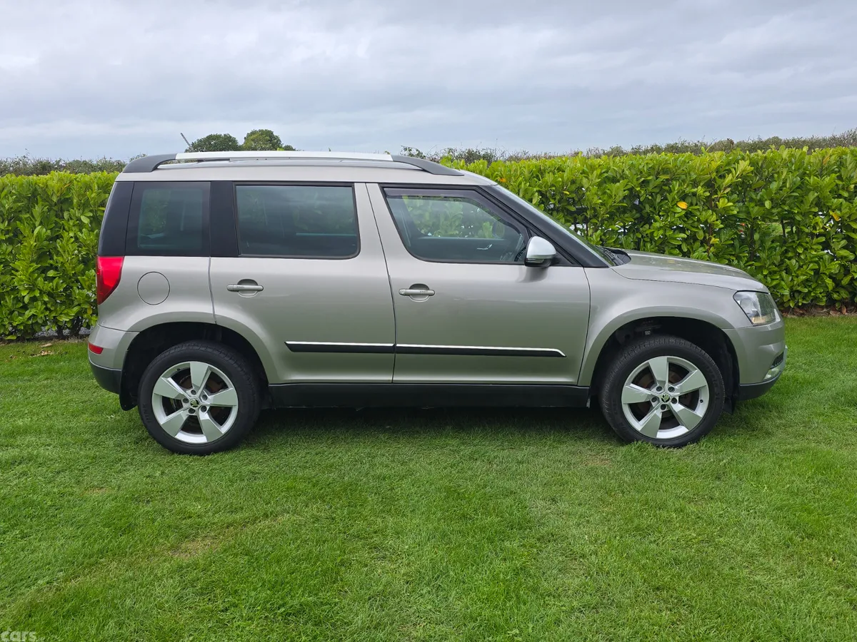Skoda Yeti SUV, Diesel, 2015, Beige