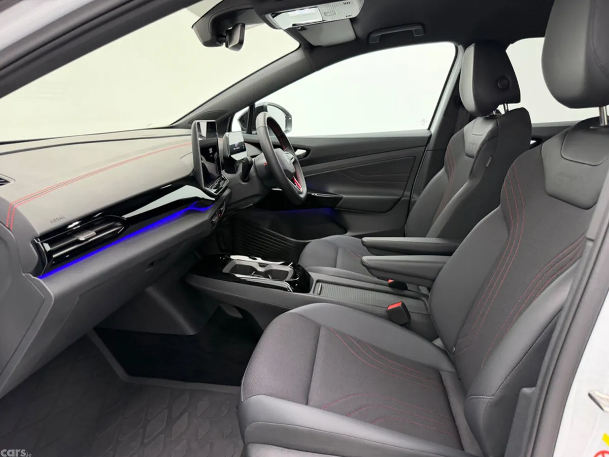 Volkswagen ID.4 Estate, Electric, 2025, White