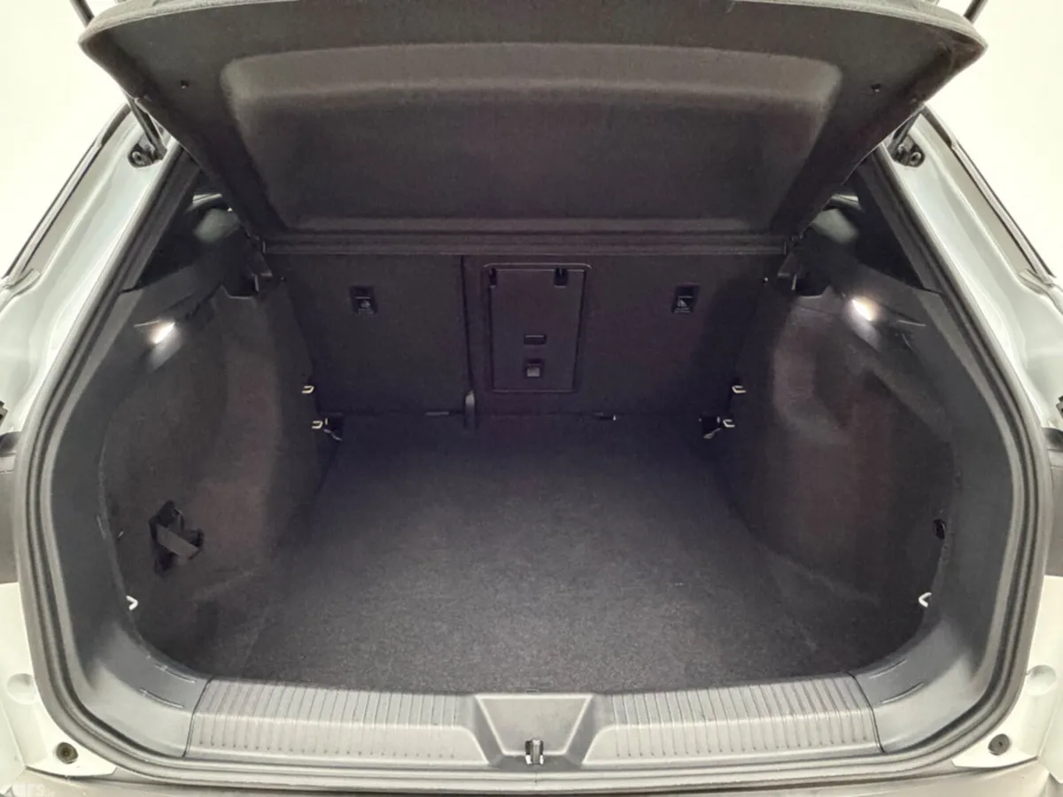 Volkswagen ID.4 Estate, Electric, 2025, White