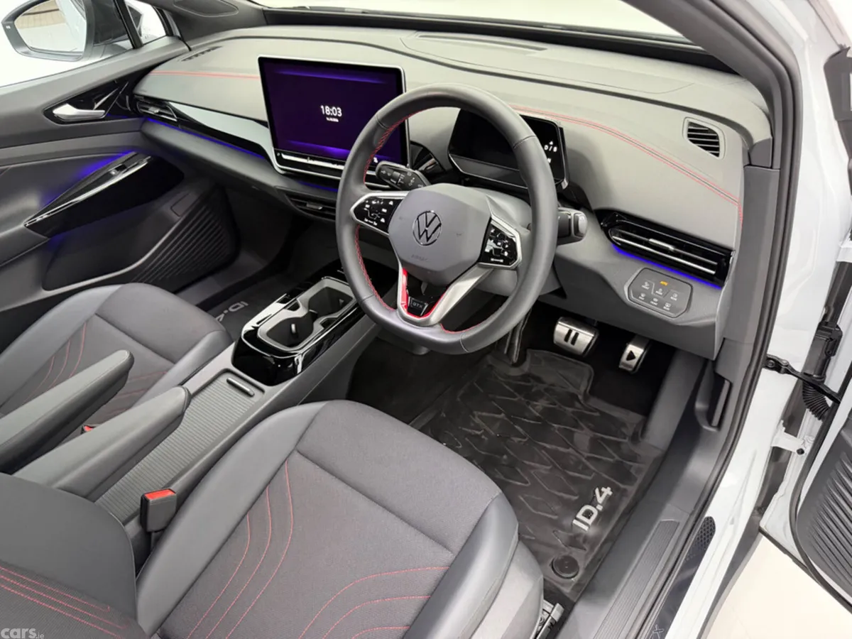 Volkswagen ID.4 Estate, Electric, 2025, White