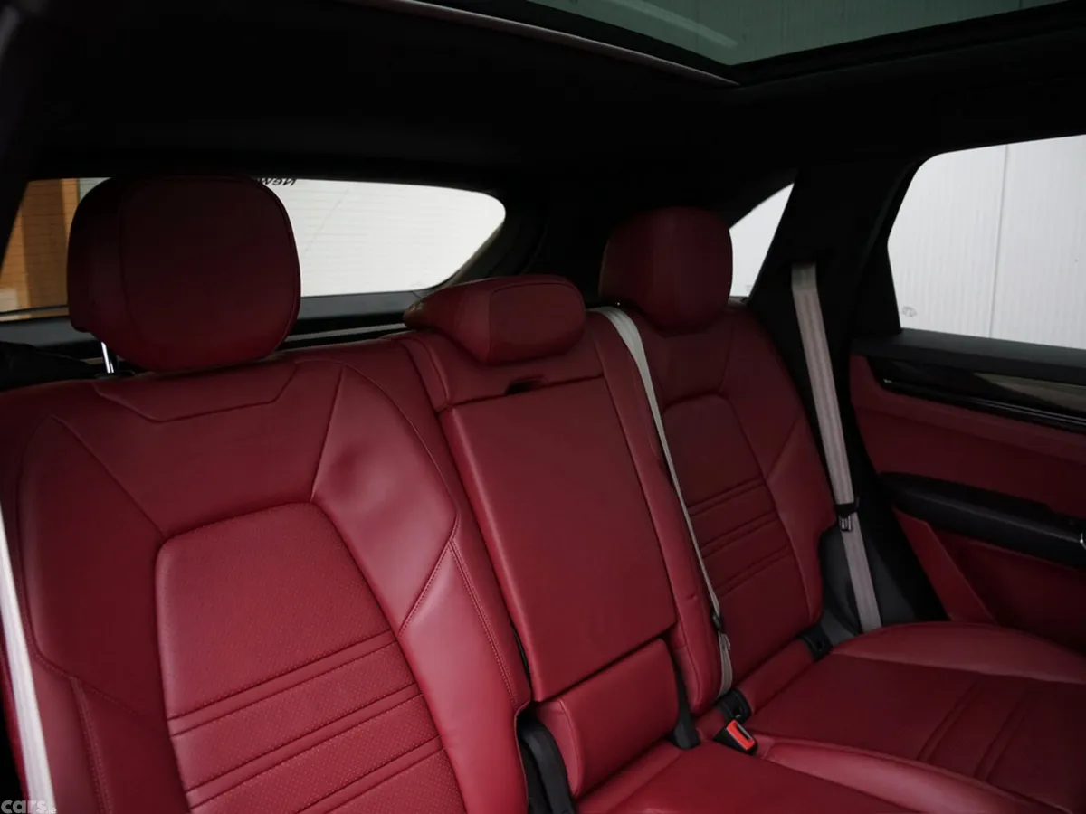 Porsche Cayenne SUV, Petrol Plug-in Hybrid, 2023, Black