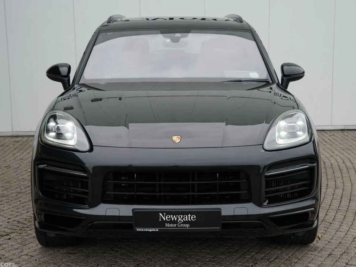 Porsche Cayenne SUV, Petrol Plug-in Hybrid, 2023, Black