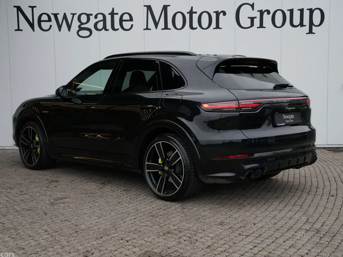 Porsche Cayenne SUV, Petrol Plug-in Hybrid, 2023, Black