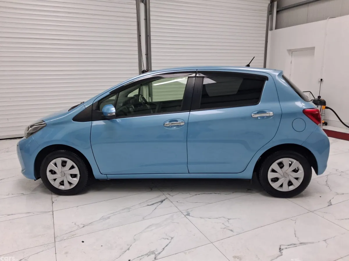 Toyota Vitz Hatchback, Petrol, 2016, Blue