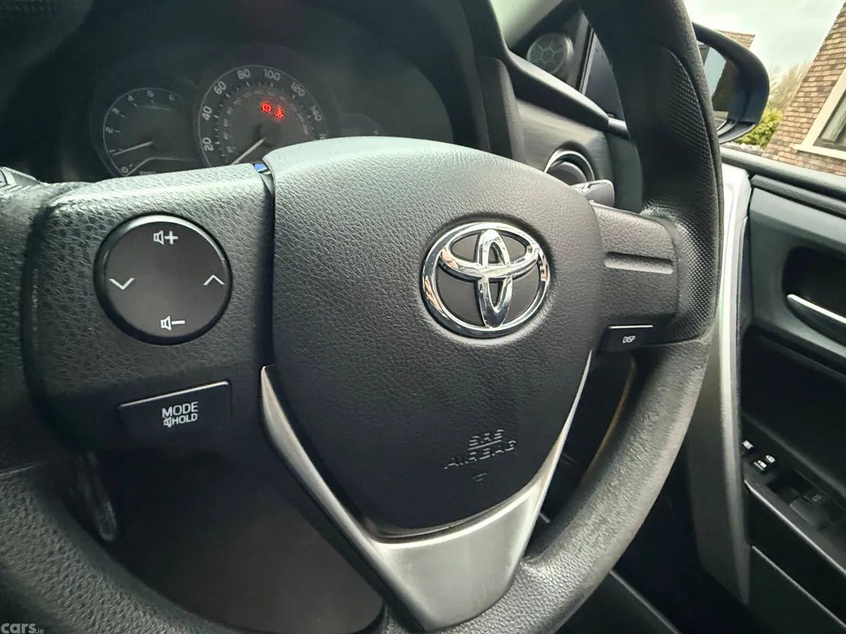 Toyota Auris Hatchback, Diesel, 2014, Blue