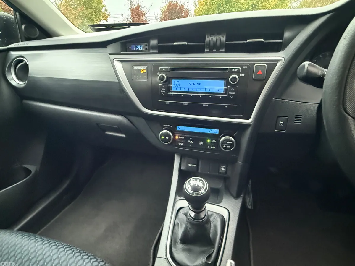 Toyota Auris Hatchback, Diesel, 2014, Blue