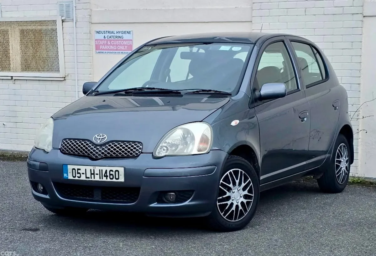 Toyota Yaris Hatchback, Petrol, 2005, Blue