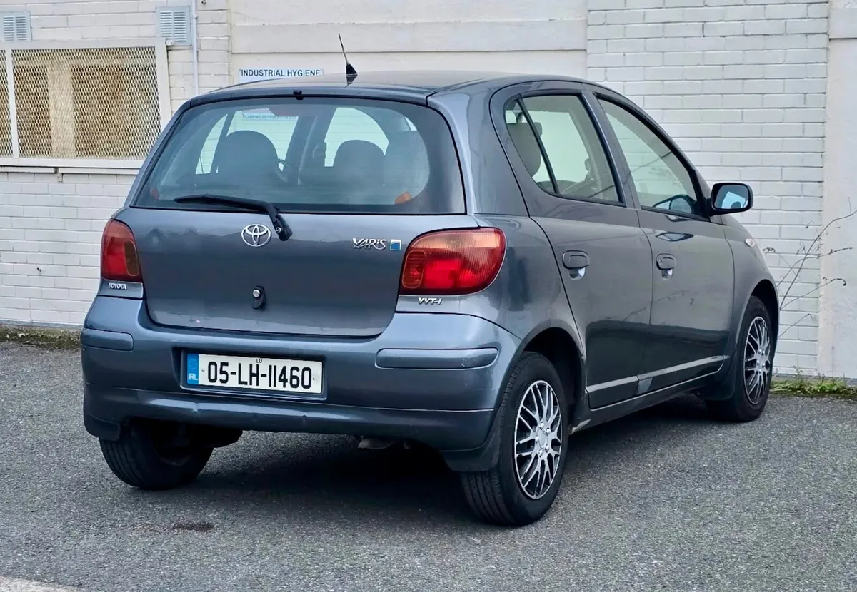 Toyota Yaris Hatchback, Petrol, 2005, Blue