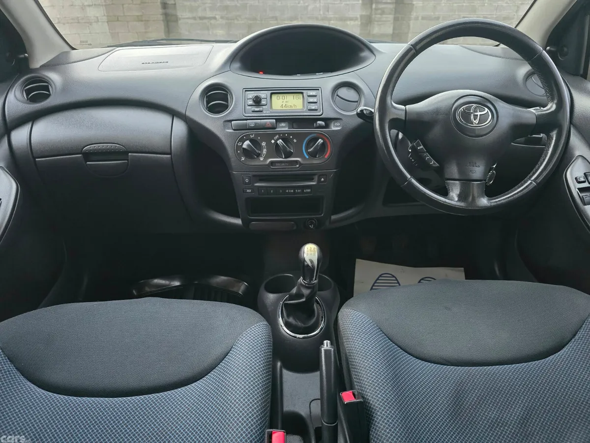 Toyota Yaris Hatchback, Petrol, 2005, Blue