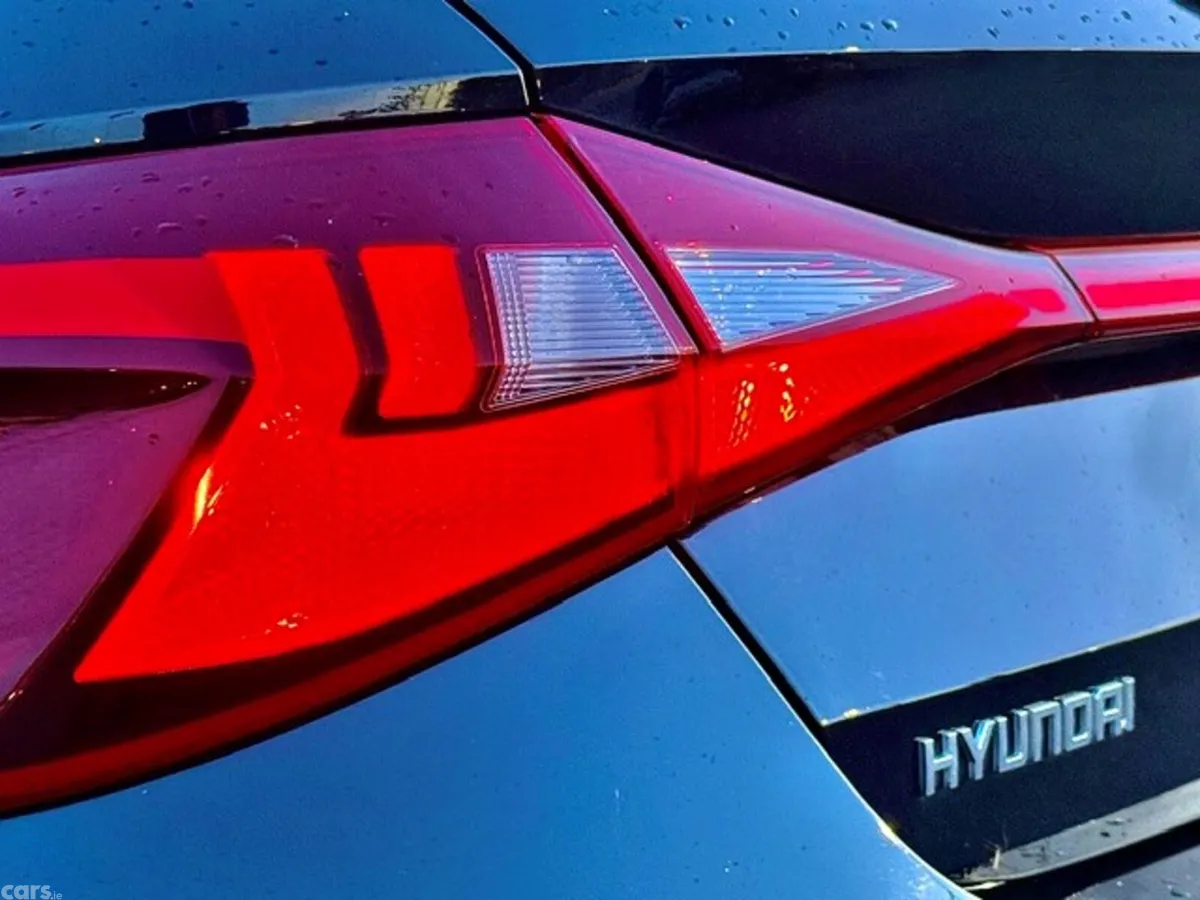 Hyundai i20 Hatchback, Petrol, 2021, Black