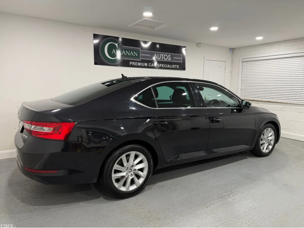Skoda Superb Hatchback, Diesel, 2019, Black