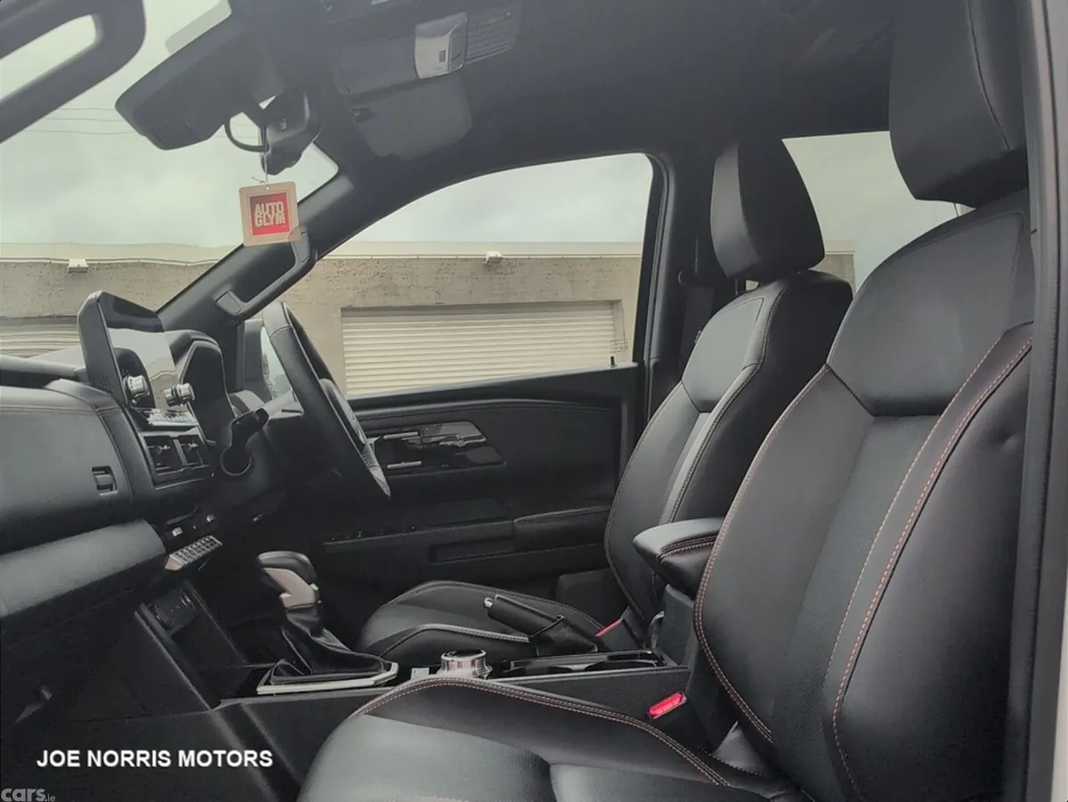 Mitsubishi Other Pick Up, Diesel, 2025, White