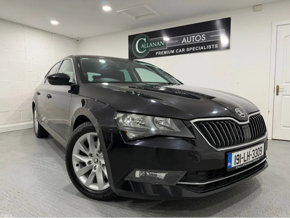 Skoda Superb Hatchback, Diesel, 2019, Black