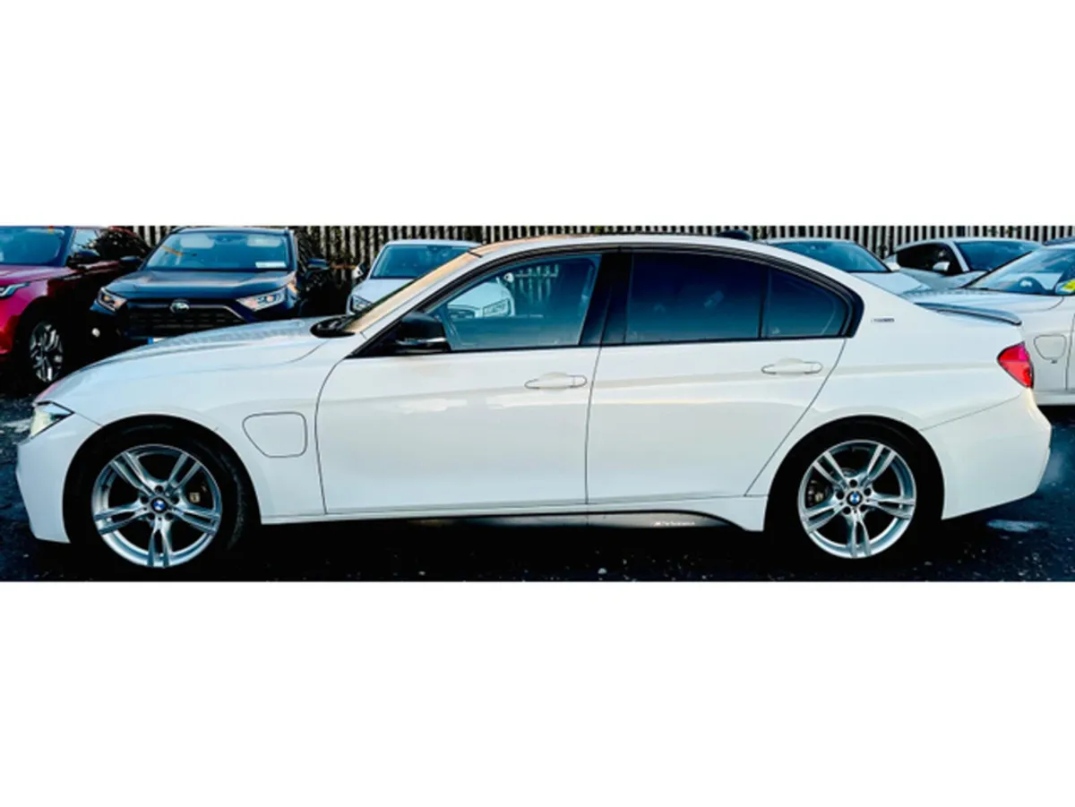 BMW 3-Series Saloon, Petrol Plug-in Hybrid, 2016, White