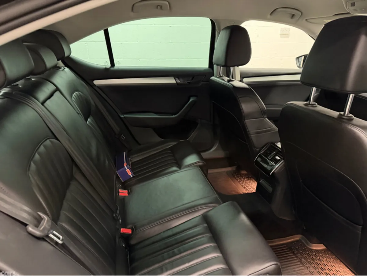 Skoda Superb Hatchback, Diesel, 2019, Black