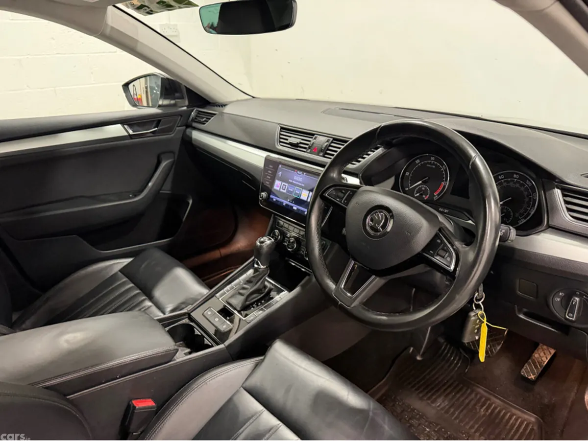 Skoda Superb Hatchback, Diesel, 2019, Black