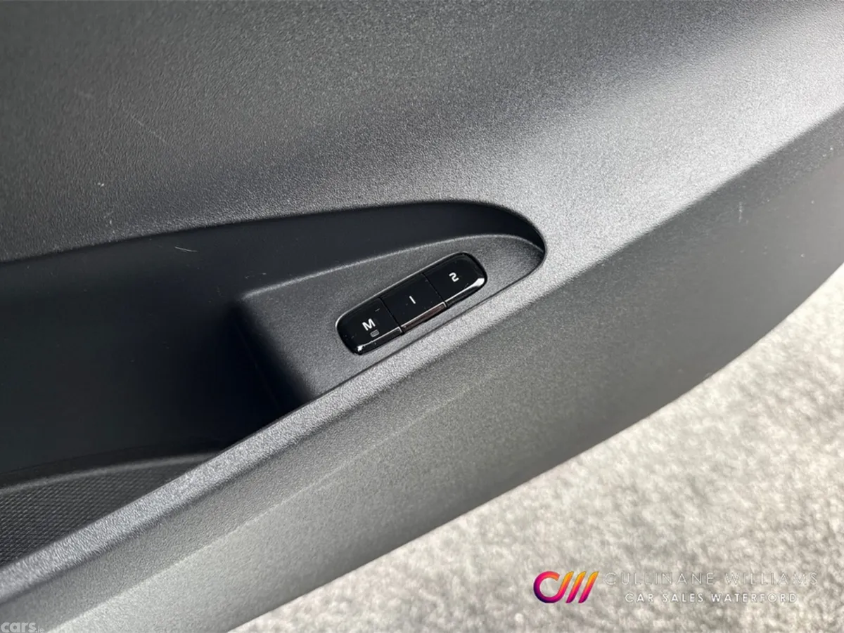 Polestar 2 Hatchback, Electric, 2023, White