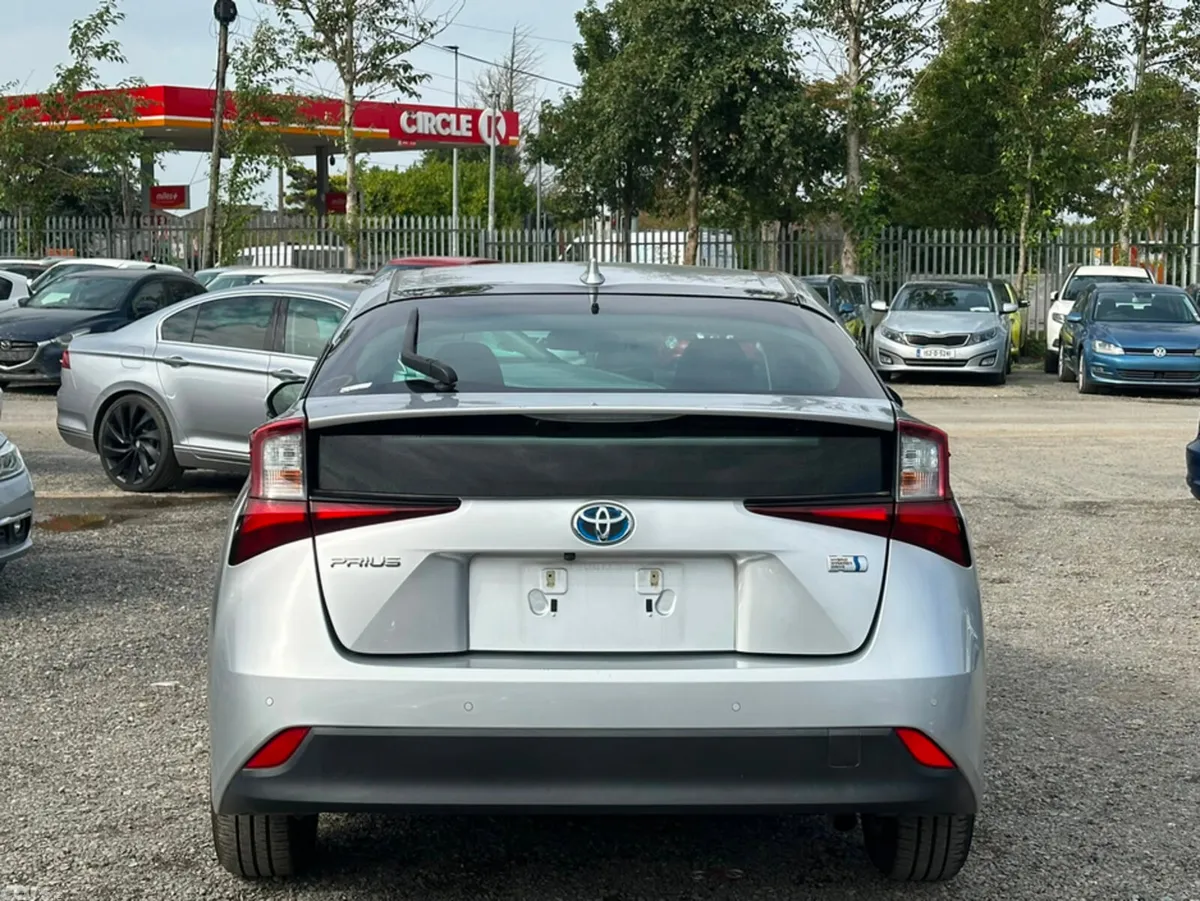 Toyota Prius Hatchback, Petrol Hybrid, 2021, Silver
