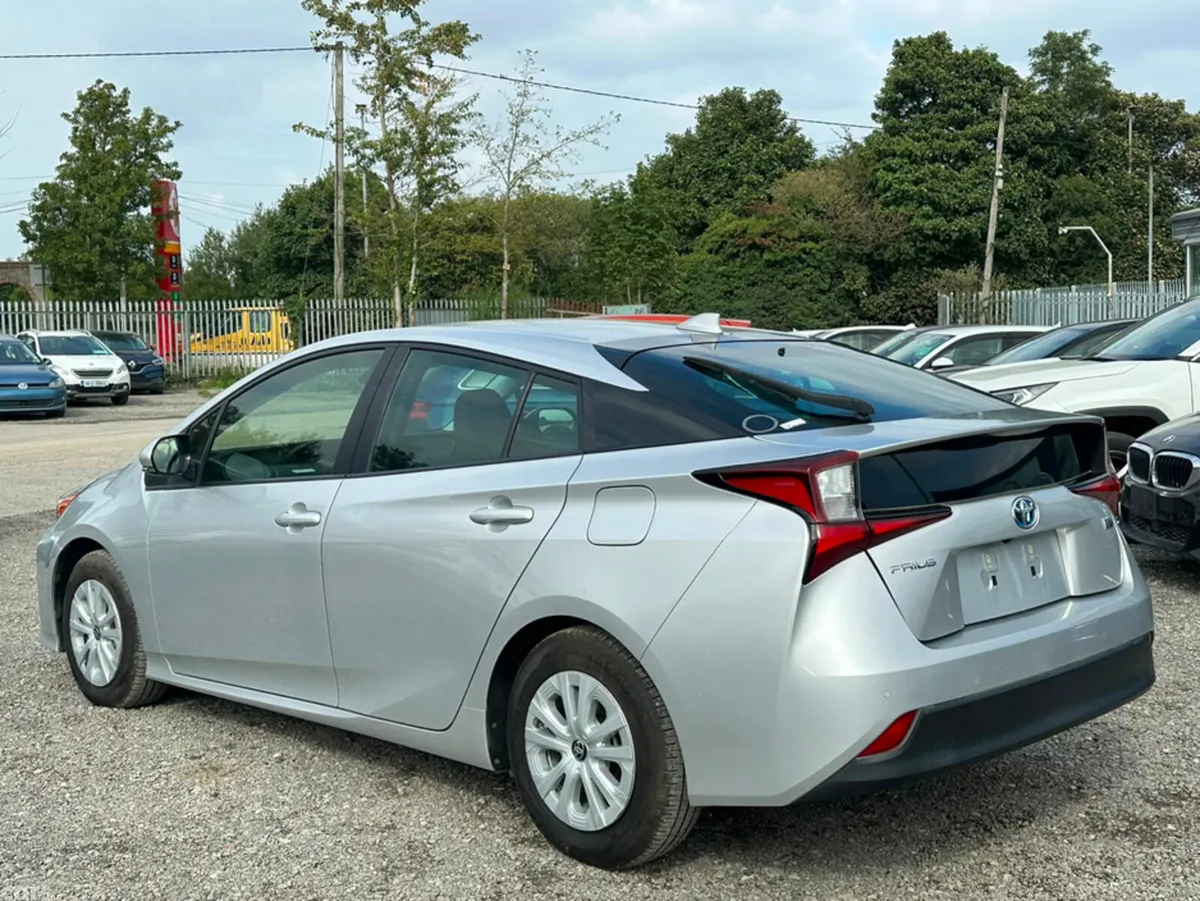 Toyota Prius Hatchback, Petrol Hybrid, 2021, Silver