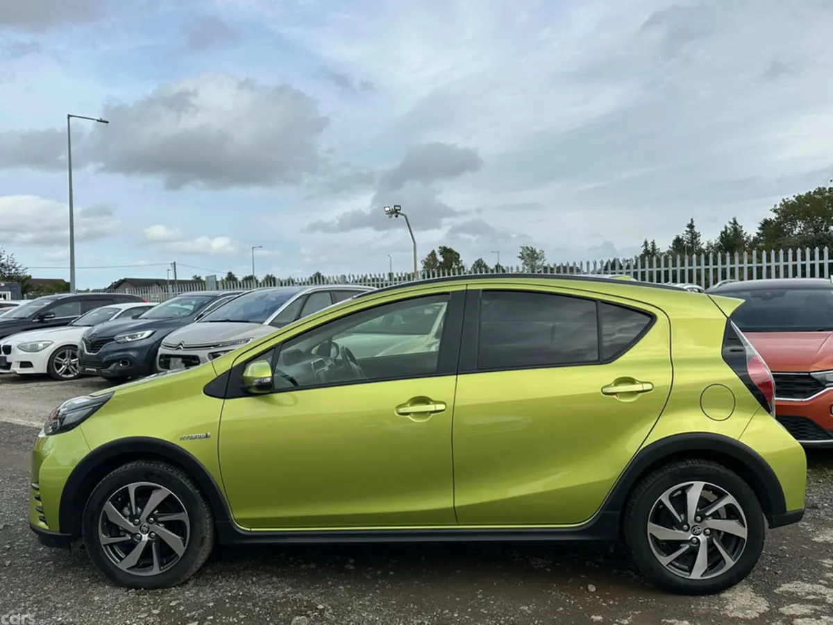 Toyota Aqua Hatchback, Petrol, 2017, Green