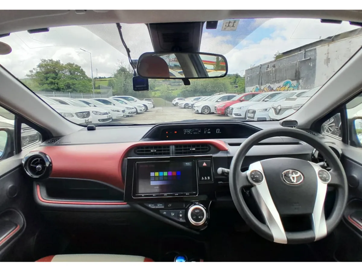 Toyota Aqua Hatchback, Petrol Hybrid, 2016, Blue