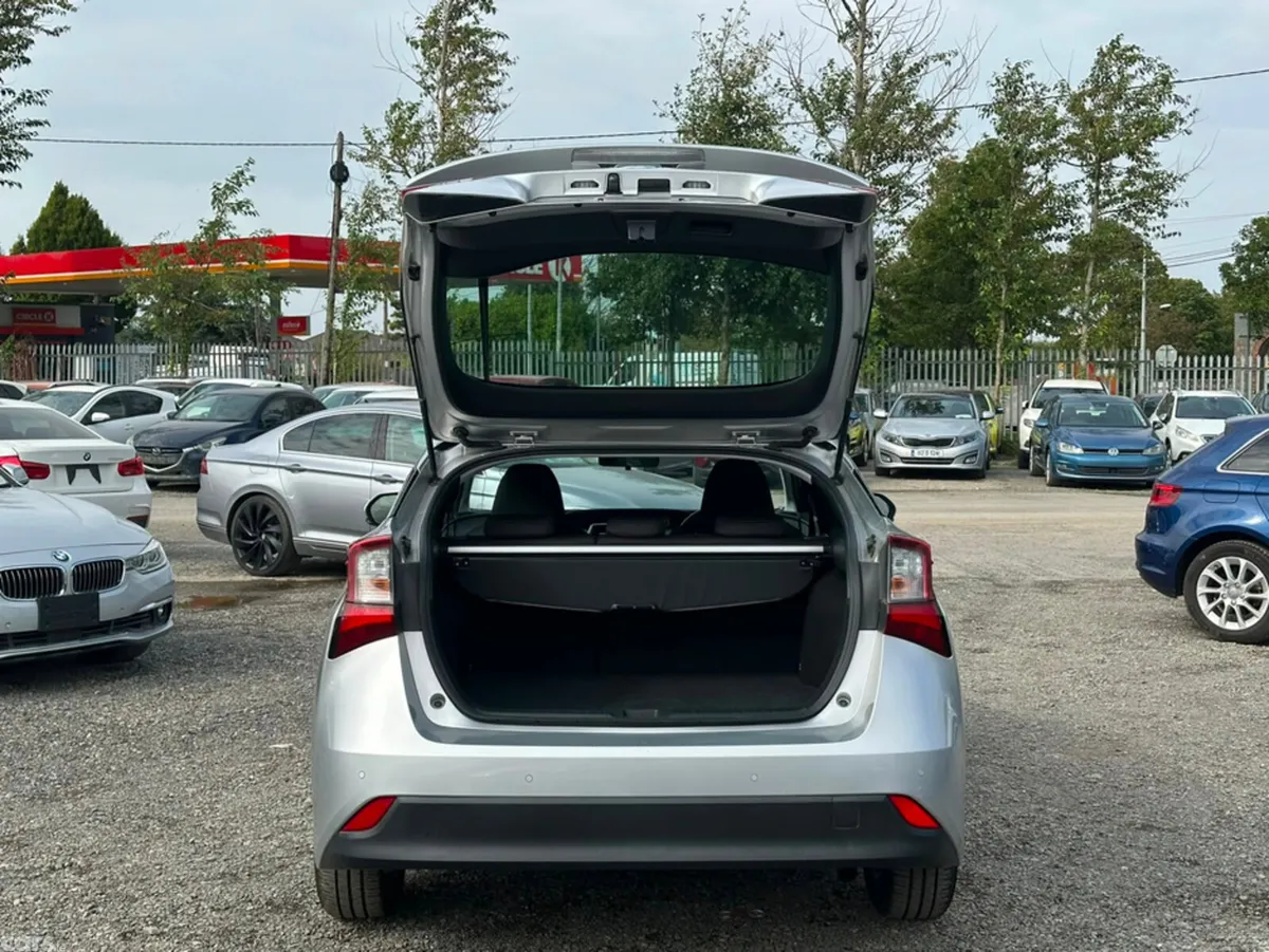 Toyota Prius Hatchback, Petrol Hybrid, 2021, Silver