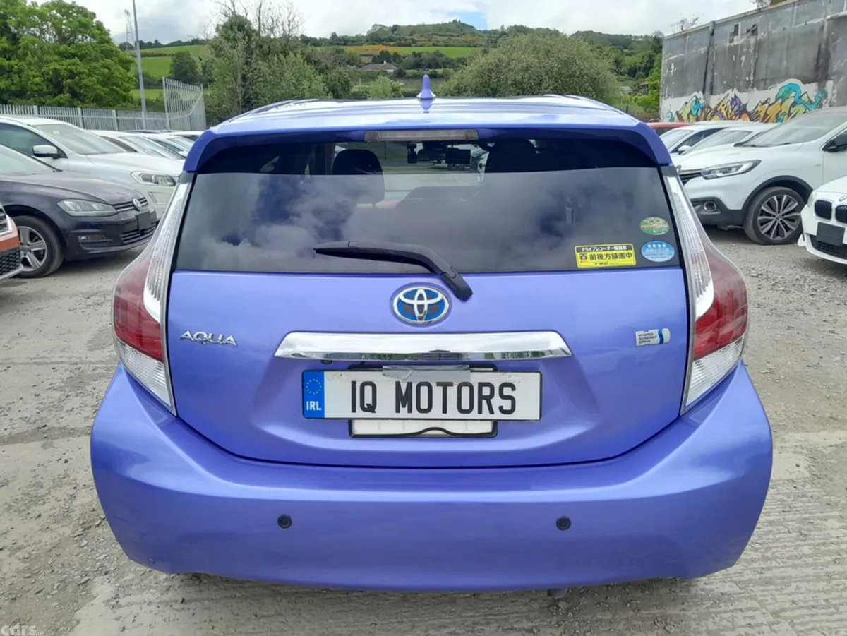Toyota Aqua Hatchback, Petrol Hybrid, 2016, Blue