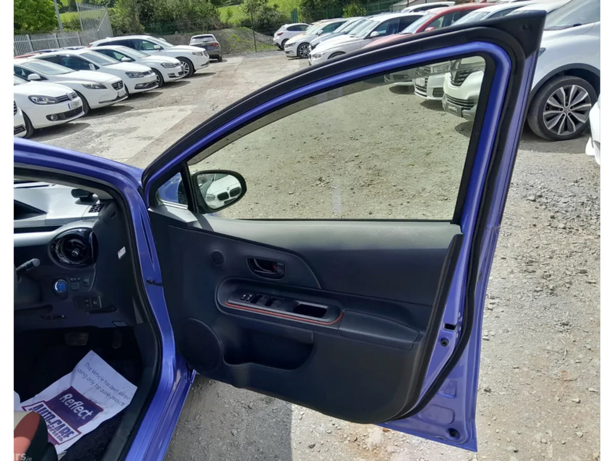 Toyota Aqua Hatchback, Petrol Hybrid, 2016, Blue