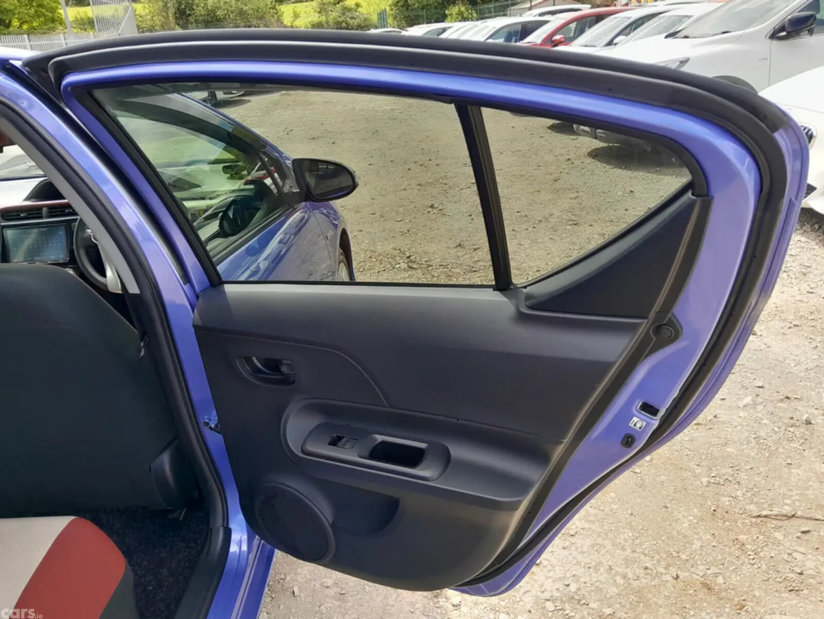 Toyota Aqua Hatchback, Petrol Hybrid, 2016, Blue