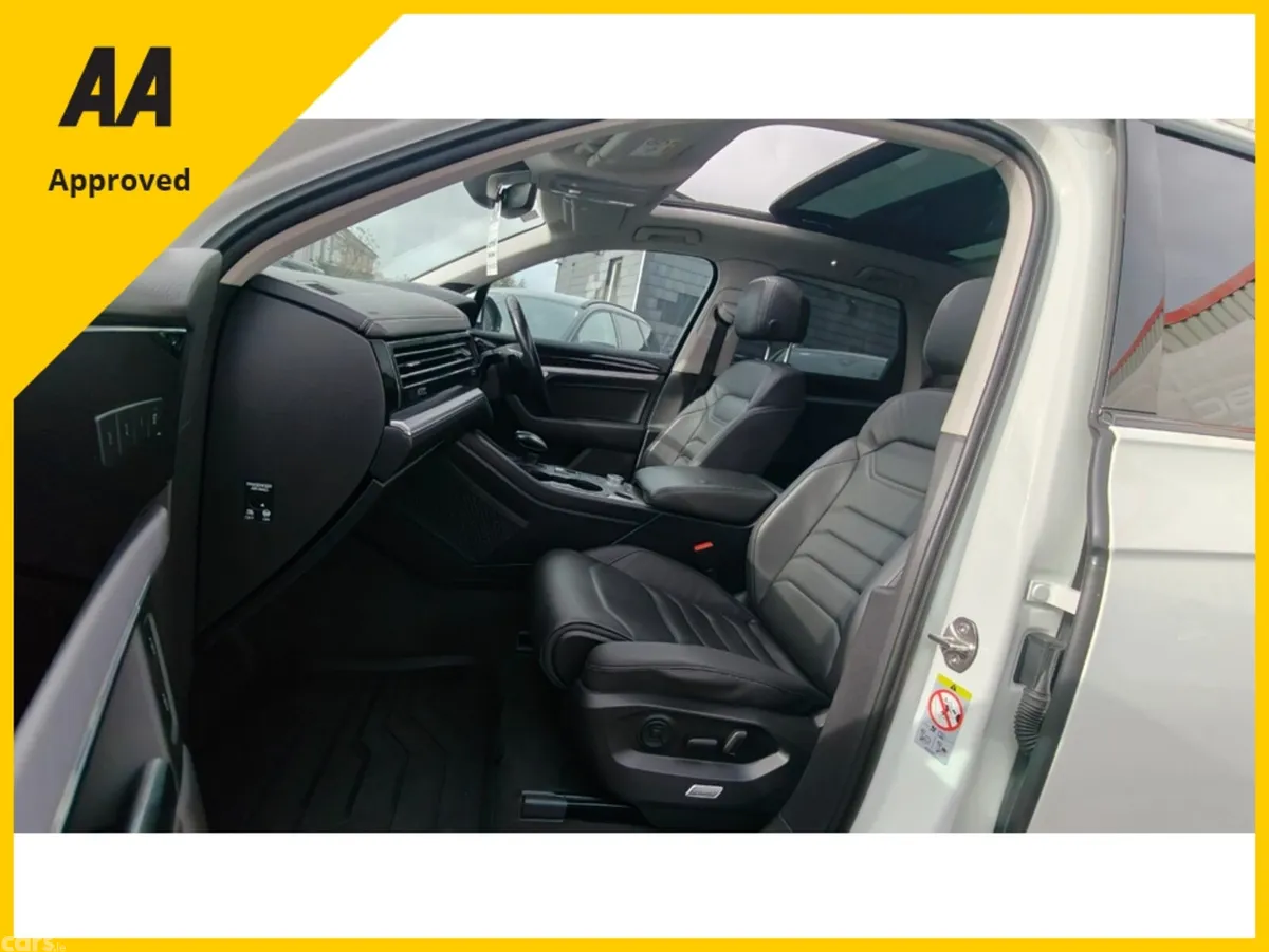 Volkswagen Touareg SUV, Diesel, 2019, White