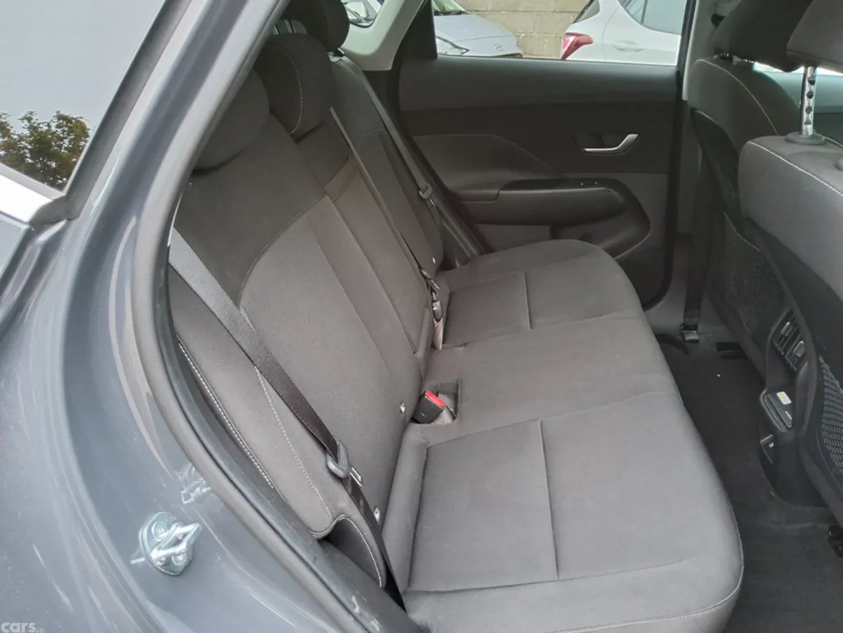 Hyundai KONA Hatchback, Electric, 2025, Grey