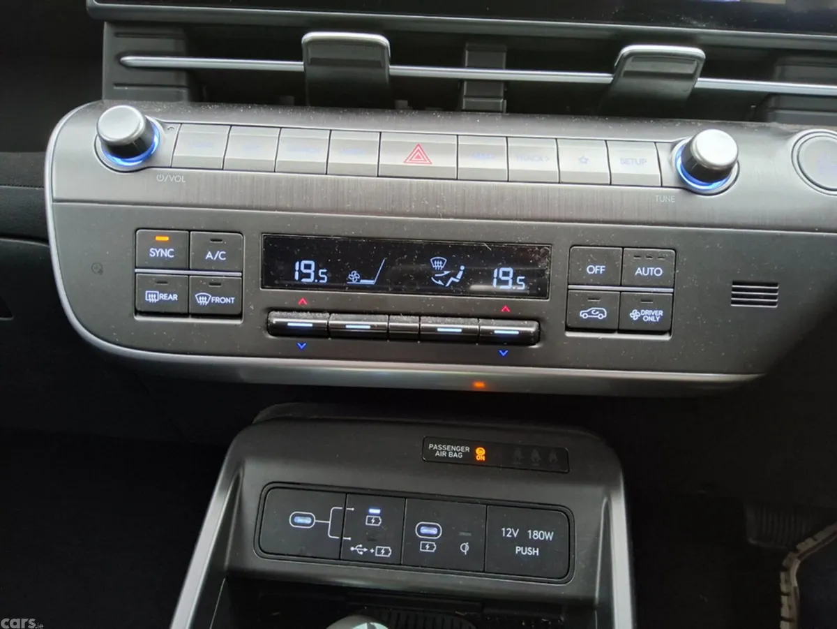 Hyundai KONA Hatchback, Electric, 2025, Grey