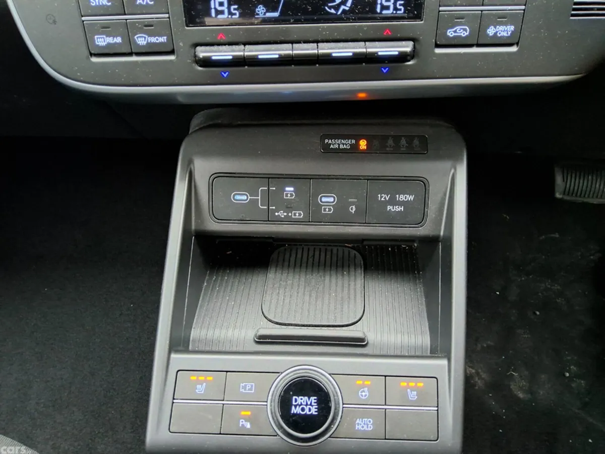 Hyundai KONA Hatchback, Electric, 2025, Grey