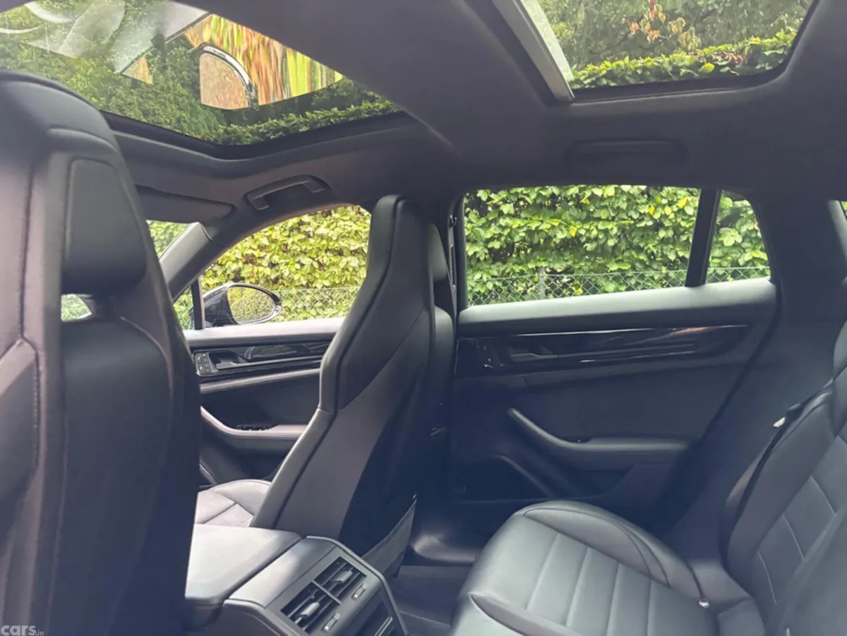 Porsche Panamera Hatchback, Petrol Plug-in Hybrid, 2025, Black