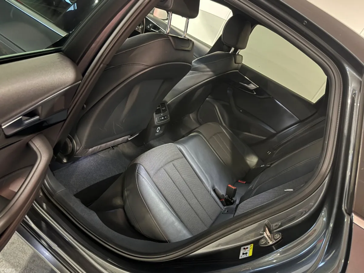 Audi A4 Saloon, Diesel, 2017, Grey