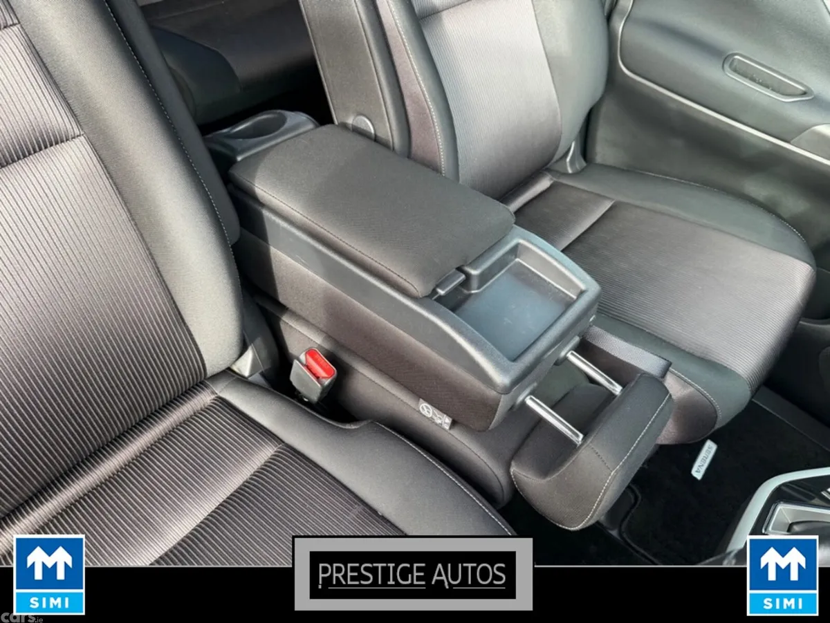 Nissan Serena MPV, Petrol Hybrid, 2018, Silver