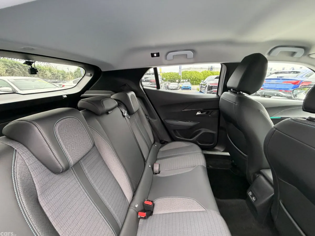 Peugeot 2008 SUV, Petrol, 2021, White