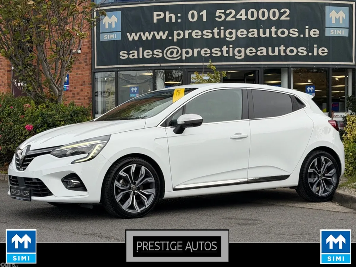 Renault Clio Hatchback, Petrol, 2021, White