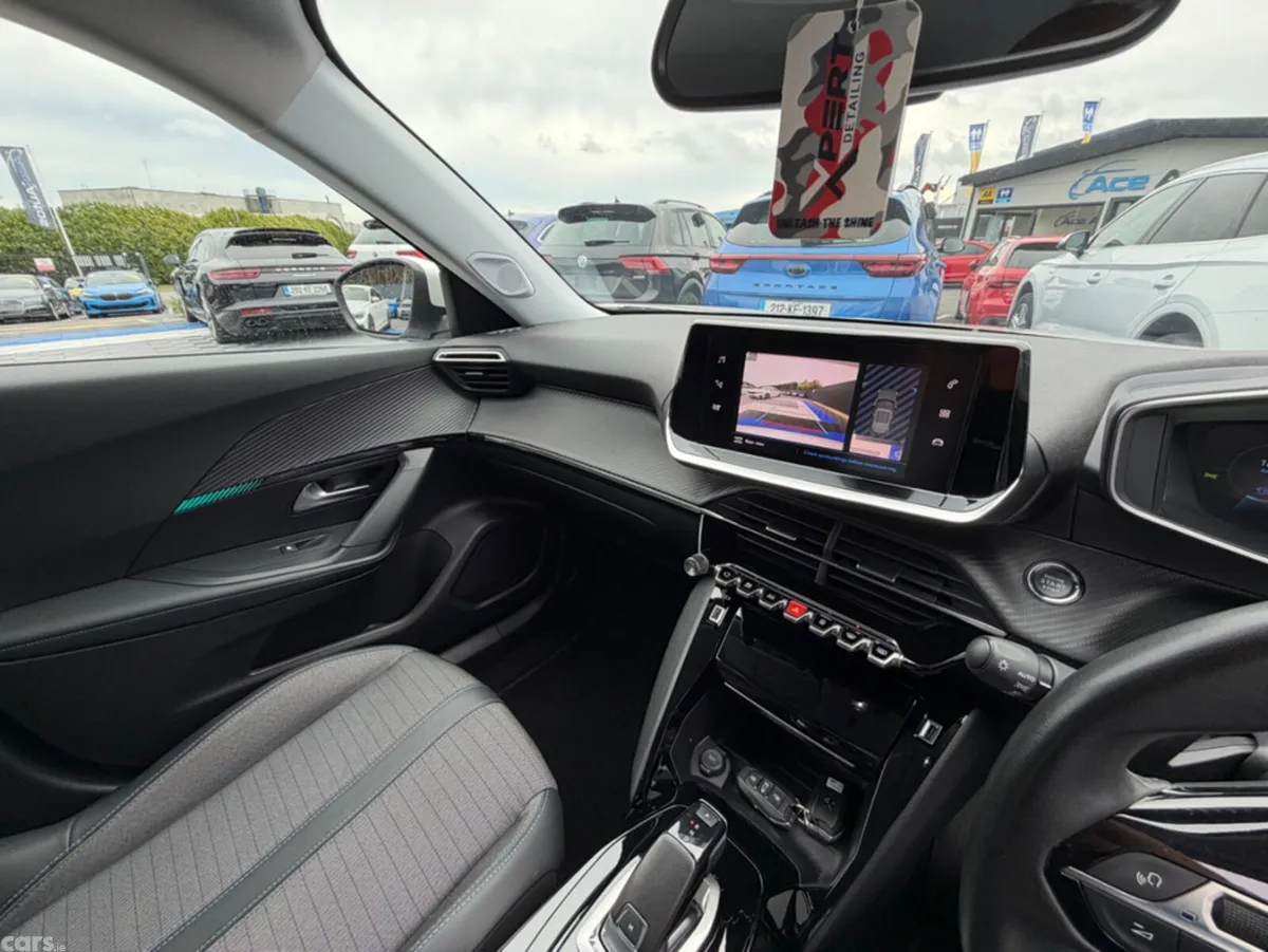 Peugeot 2008 SUV, Petrol, 2021, White